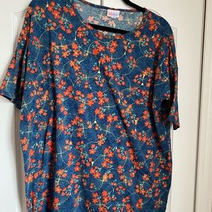 Lularoe top